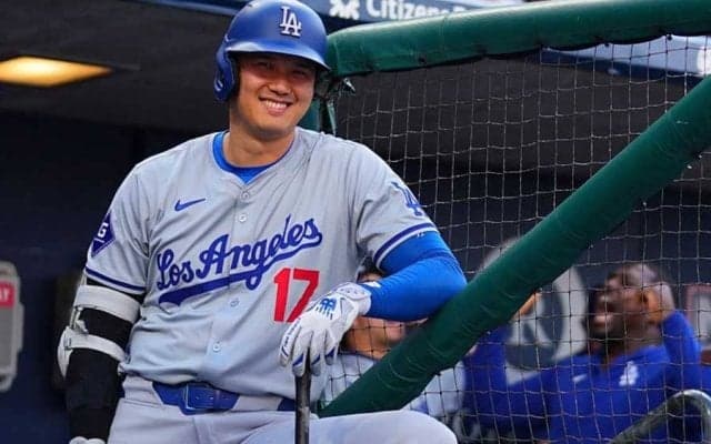 大谷翔平、200号キャッチの男性へ“神対応”　サインボールなど大量5品をプレゼント