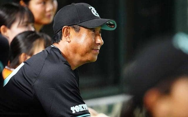 女子版GT戦に観客6000人…巨人宮本監督が描く“プロ化”の夢「女子野球盛り上げたい」