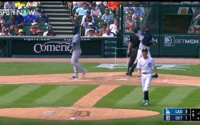 前田健太、リリーフ登板で3回2/3を被安打1、5奪三振、無失点の快投！大谷翔平にヒットを浴びるも直後に高速クイックで盗塁阻止をアシスト＆ガッツポーズ！