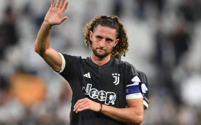 ラビオが契約満了でユベントス退団へ、オファー提示も保留