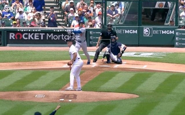 一体、何が起きた！？ 大谷翔平、爆速“ホームラン未遂” 試合開始直後の一撃に観客ビックリ「すごい音」「いったと思ったw」