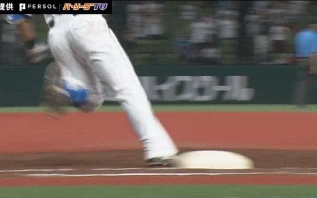 えっ？ヒットじゃないの！？痛恨プレーで二塁打“取り消し”の珍事　西武・野村大樹の“移籍後初安打”が幻になった瞬間