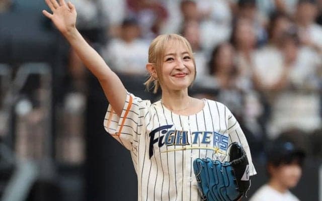 エスコンフィールドに舞い降りた＂女神＂に話題沸騰　「アッパレ！」「おきれいでござる」