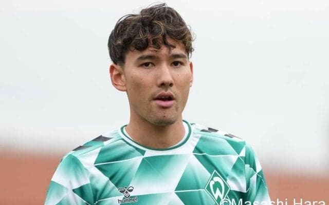 パリ五輪サッカー代表・佐藤恵允｢肉体の進化｣と｢個の違い｣現地撮(1)｢サプライズ選出｣報道の屈辱も…代表合流直前｢ドイツ実戦｣で躍動