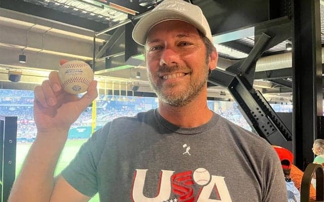 大谷HRキャッチ、夫婦愛でつかんだ“お宝”　妻から誕生日に貰ったチケット「幸せだ」