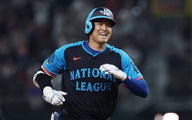 大谷HRに興奮した“身近な人物”が「面白すぎる」　ベンチで誕生の珍光景が「プライスレス」