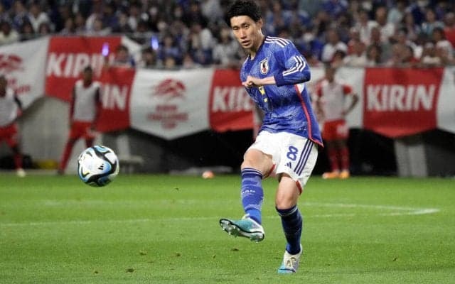 「みなさんの印象に残るような選手に」　鎌田大地が新天地パレスのQ＆A企画に登場！　質問の1つに行く先々が“鳥縛り”の謎も