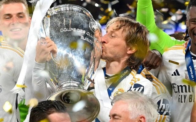 39歳を迎えるモドリッチがレアルと1年契約を延長！ 26個のタイトルを獲得したベテランが前日正式契約のムバッペとも共演へ