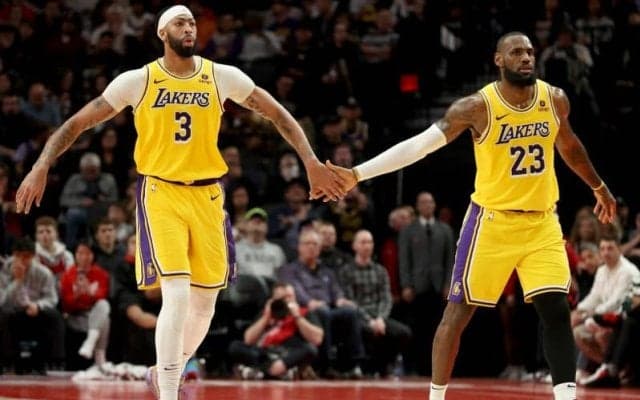 「プレーオフを生き抜く上で不可欠」新指揮官が語る、今のレイカーズに必要な存在とは