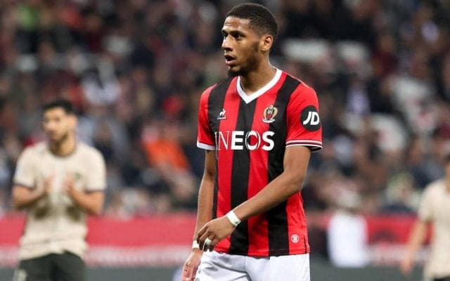 市場で人気のCBトディボ、多くの関心集める中でウェストハムが獲得合意か