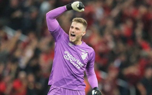 アル・ナスルの新守護神はエデルソンではなく、ブラジル代表GKベント! 完全移籍で獲得、4年契約を締結