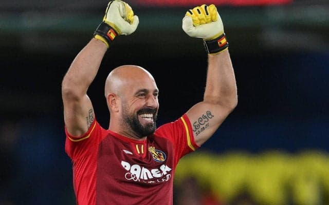 セリエA昇格のコモが元スペイン代表GKレイナを獲得！ スペイン代表の同僚セスク監督と共闘