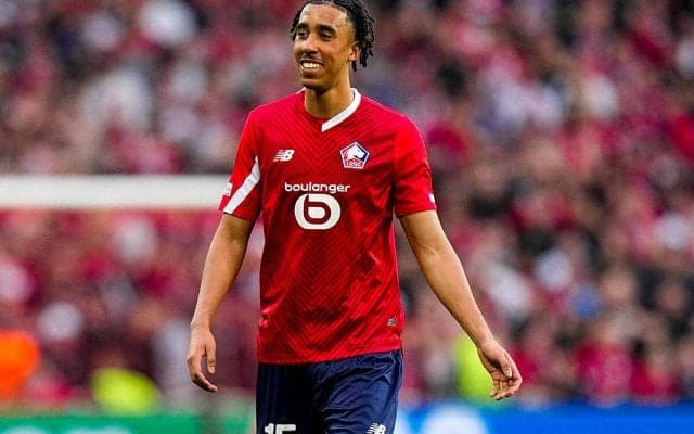 ユナイテッドが新星DFヨロを獲得、移籍金は100億円超え