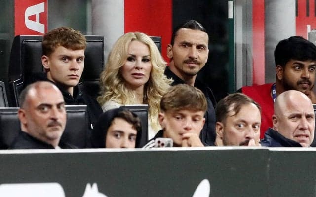 ミランがイブラヒモビッチとプロ契約！ 17歳の息子マキシミリアンがミラン・フトゥーロに昇格