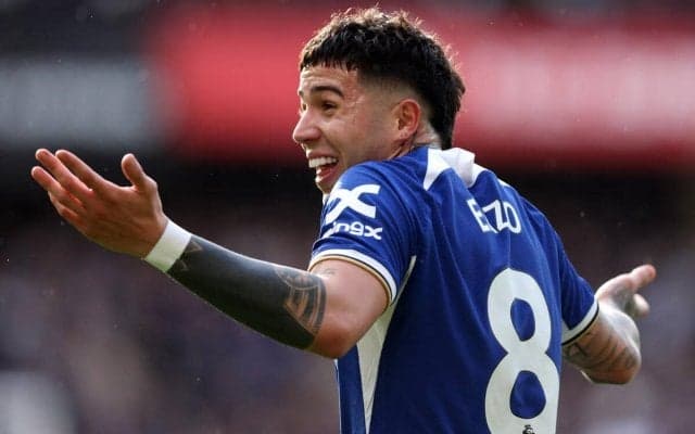 チェルシーMFエンソ・フェルナンデスに有罪判決、昨年11月にポルシェで赤信号無視の愚行…免許剥奪かどうかは検討中