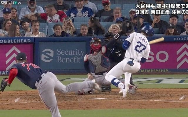 球場騒然！ドジャース戦で“あわや”危険球の衝撃シーン　顔面スレスレの内角球に観客も“怒り露わ”…危機一髪の瞬間