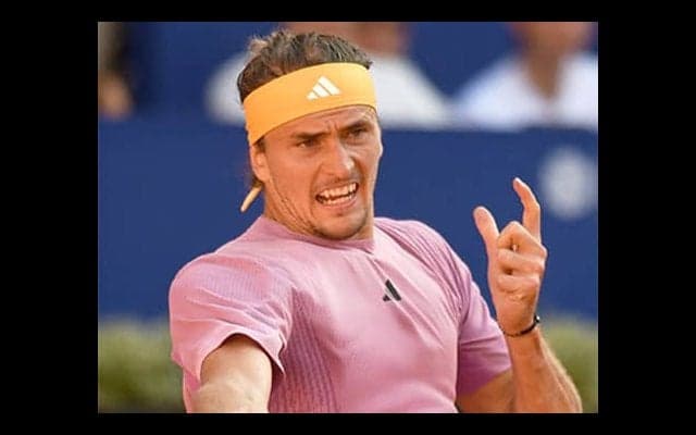 ズベレフ 快勝で2連覇王手