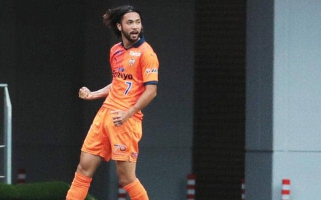 J2岡山が技巧派アタッカー、神谷優太の加入発表！　今年から韓国でプレー