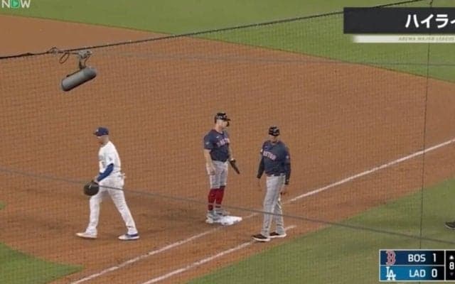 オレに一体、何が起きた…！？ “爆肩レーザー”で刺された走者の様子がおかしくなる　ド軍外野手のスーパープレーがヤバすぎる「この顔ｗ」「これは神守備」