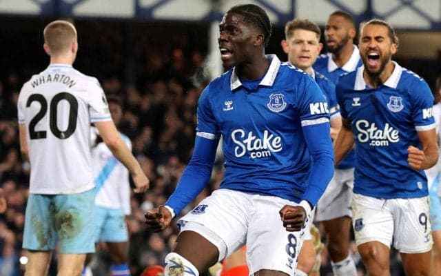 移籍金101億円、アストン・ビラがベルギー代表MFオナナをエバートンから完全移籍で獲得