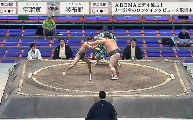 体重61キロ“最軽量力士”「軽い、けど、しぶとい」勝ち越し決め衝撃「ふっ飛ばされてから持ち直したやんけ」