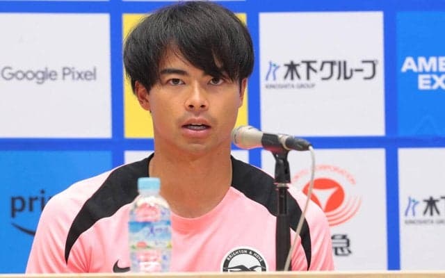 「ドリブルや仕掛けも出せれば」凱旋試合で日本のファンで久々のプレーとなる三笘薫、新監督の下でアピール誓う「スタメンを確保しなければ」