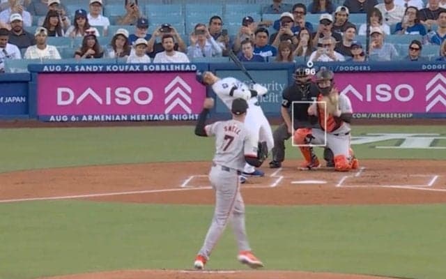 球場騒然！ 大谷翔平、もはや人間じゃない… あわや死球の内角球を見切った“一瞬の動き”がスゴすぎる「めっちゃ見てるw」「投げるところなくなった」