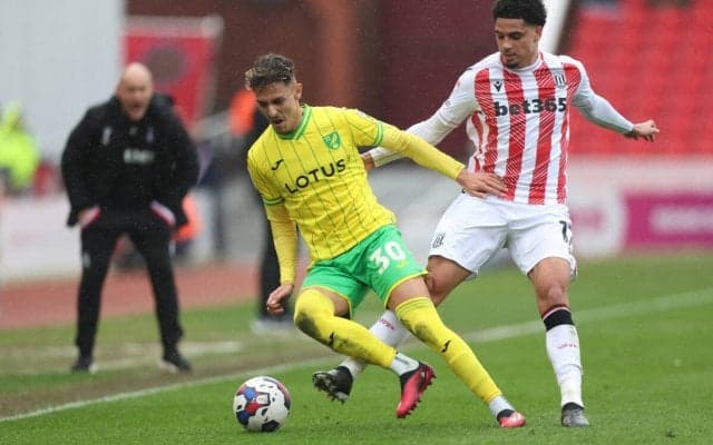 アウグスブルクがギリシャ代表の左SBギアンヌリスを獲得！ ノリッジからのフリー移籍