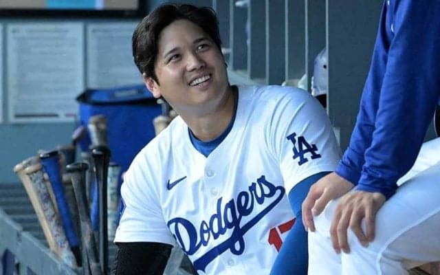 突然の質問に大谷翔平が「My wife」　真美子夫人に“思いやり”…204勝右腕も笑顔