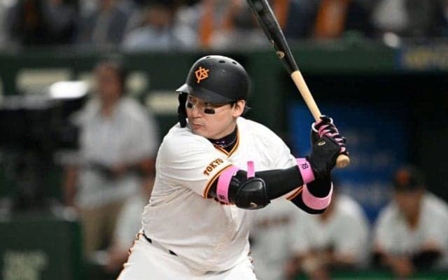 思わず、岡田彰布監督をも笑顔にさせた巨人35歳外野手の＂実力＂とは【オールスターゲーム】