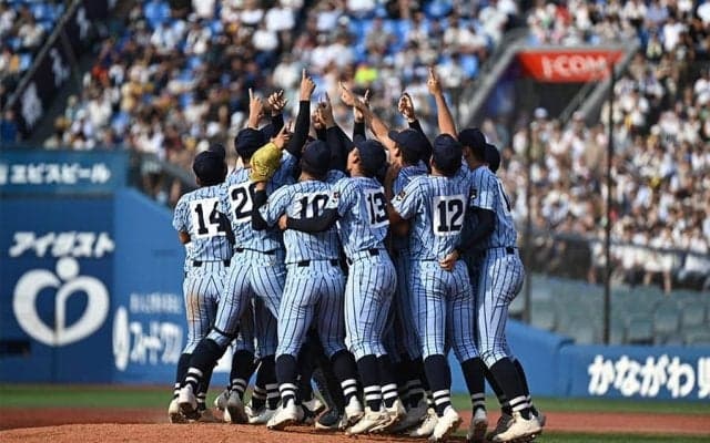 東海大相模、大逆転で5年ぶり甲子園へ　8回に一挙4得点、横浜は2年連続で決勝で涙