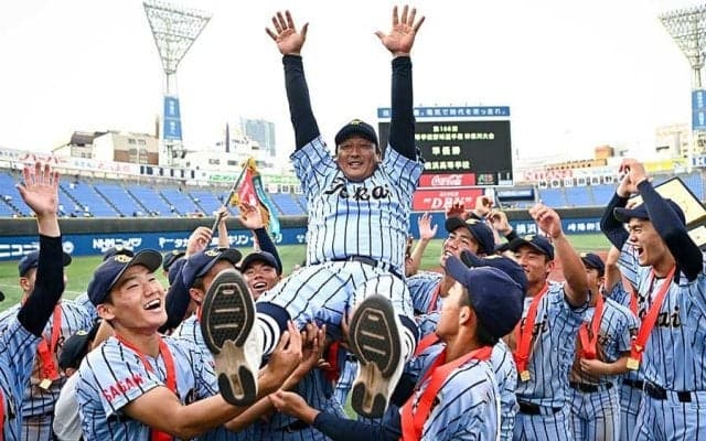 巨人OBが「泣き虫監督」でいる理由　“わざと…”の涙も、5年ぶりVで初めて見た景色