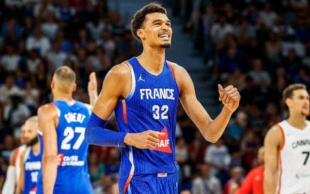 ナイキがウェンバンヤマの試作シューズをパリで展示…デザインはAIによるもの