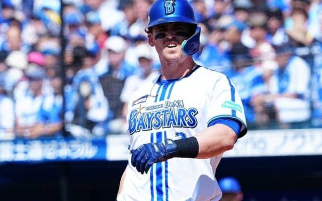 球宴で顔面出血…DeNAオースティンが登録抹消、巨人はモンテスとオコエが登録　26日の公示