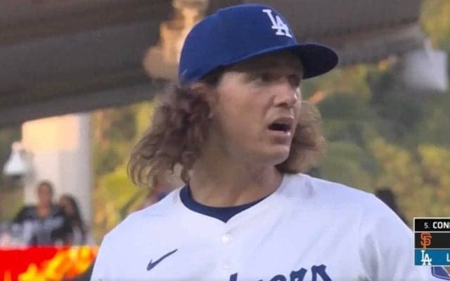 おい！振ってるだろ！ ド軍グラスノーがキレた！ マウンド降りたのに… “疑惑の判定”に様子がおかしくなる「怖っ！」「王子がお怒り」