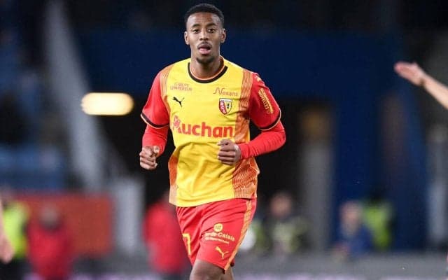 昇格組のザンクト・パウリがギニア代表FWギラヴォギをRCランスから完全移籍で獲得、兄ジョシュアはヴォルフスブルクやマインツで活躍