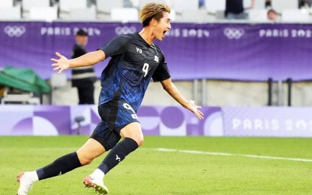 ｢叩き込んだ｣山本理仁｢左足ミドル｣と藤尾翔太｢2得点｣激写【五輪サッカー｢パラグアイ戦5ゴールとその後｣公開】歓喜の瞬間と隠れた功労者(2)