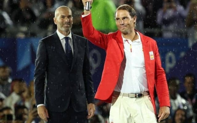 「すごいリレー！」開会式で実現したジダン→ナダルの聖火リレーにSNS興奮「超貴重」【パリ五輪】