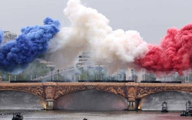 「壮大な光景の舞台だった」多彩な演出で話題沸騰の開会式に仏国内で賛否両論 「一貫性を欠いた」とシビアな意見も【パリ五輪】