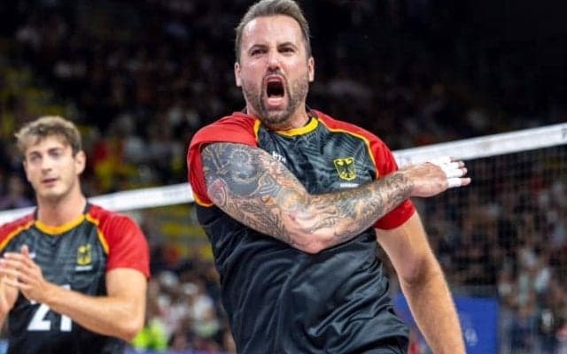 「日本を破った！」大熱戦を制したドイツ、世界2位の日本撃破に地元紙も熱狂「センセーショナルな挽回劇」【パリ五輪】