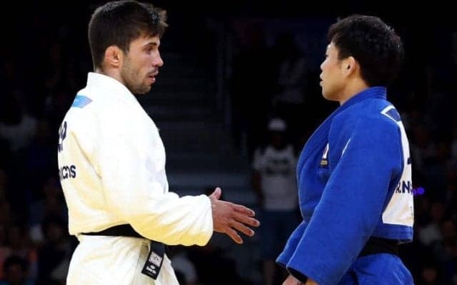 「理不尽すぎる」柔道60キロ級・永山竜樹に“誤審” 待て後の敵選手の締め落とし行為に騒然「命にも関わる」【パリ五輪】