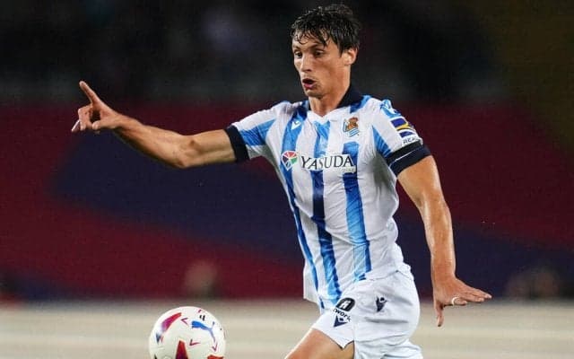 ソシエダのスペイン代表DFル・ノルマンがアトレティコに完全移籍決定！ 休暇から復帰後に正式契約