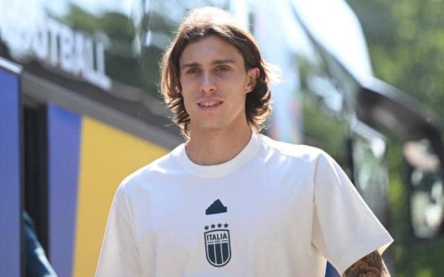 カラフィーオリがロンドンへ出発！アーセナルのメディカル受診へ…移籍が接近