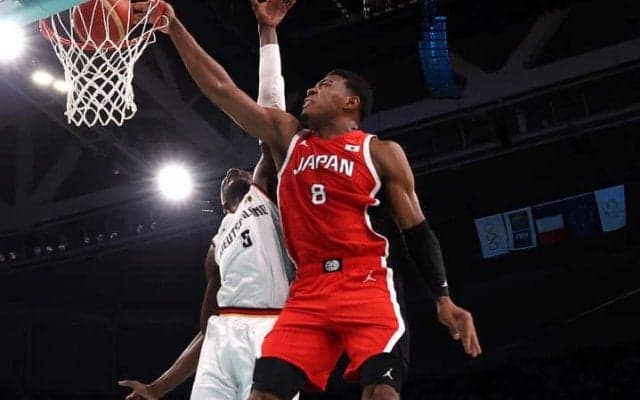 「さすがに叫んだ」バスケ男子日本、初戦に敗れるも八村塁の豪快ダンクに熱狂「初日にしてベストダンクの可能性」【パリ五輪】