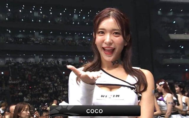 かなり可愛いけど、なぜか面白い…！ RIZINガールのパフォーマンスに「超緊張してそう」　一方で現役格闘家は「超好き！興奮する！」