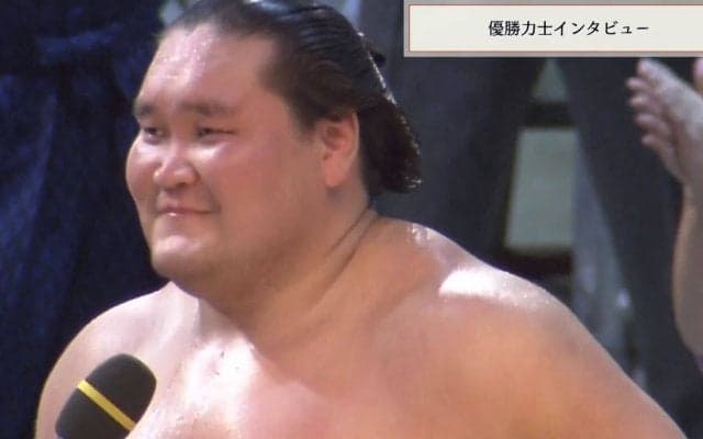 照ノ富士、名古屋の地で初めて抱いた賜杯に感慨 最後の本場所開催となったドルフィンズアリーナで大歓声受けて溢れた“柔らかな笑顔”