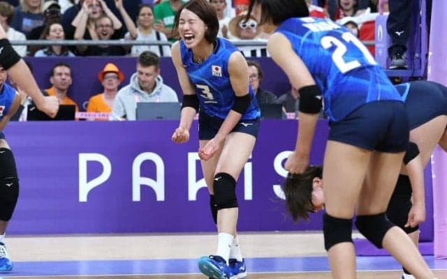 黒星発進のバレー女子日本　対戦国メディアがエースの奮闘に賛辞「コガが素晴らしいプレーを披露した」【パリ五輪】