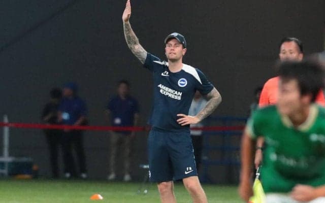 「非常に苦しめられた」東京V相手に苦戦しながらも連勝でツアーを終えたブライトン、ヒュルツェラー監督がジャパンツアーを振り返る「非常にハッピー」「心から感謝」