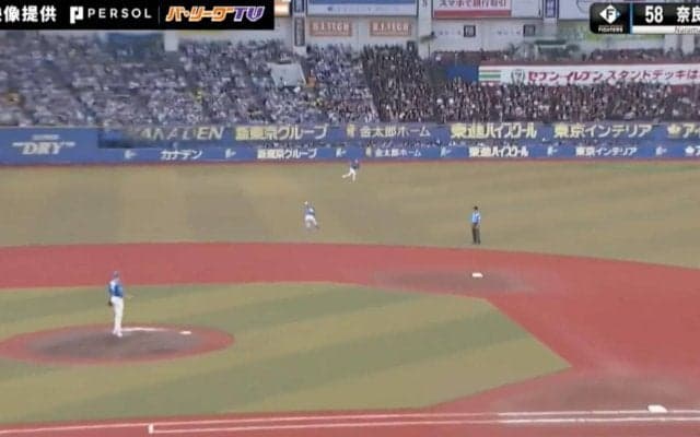 えっ？そんなに飛べる！？脅威の守備範囲…日本ハム・奈良間大己の“忍者キャッチ”が炸裂した瞬間