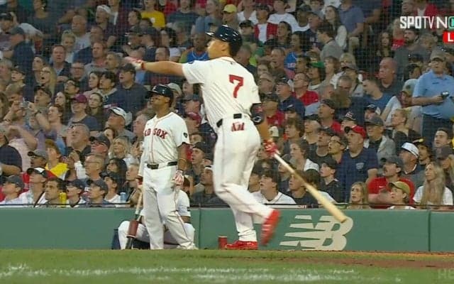 吉田正尚、“確信”特大ツーラン含む3安打4打点の活躍で大勝に貢献…10試合ぶり猛打賞で7月好調をキープ